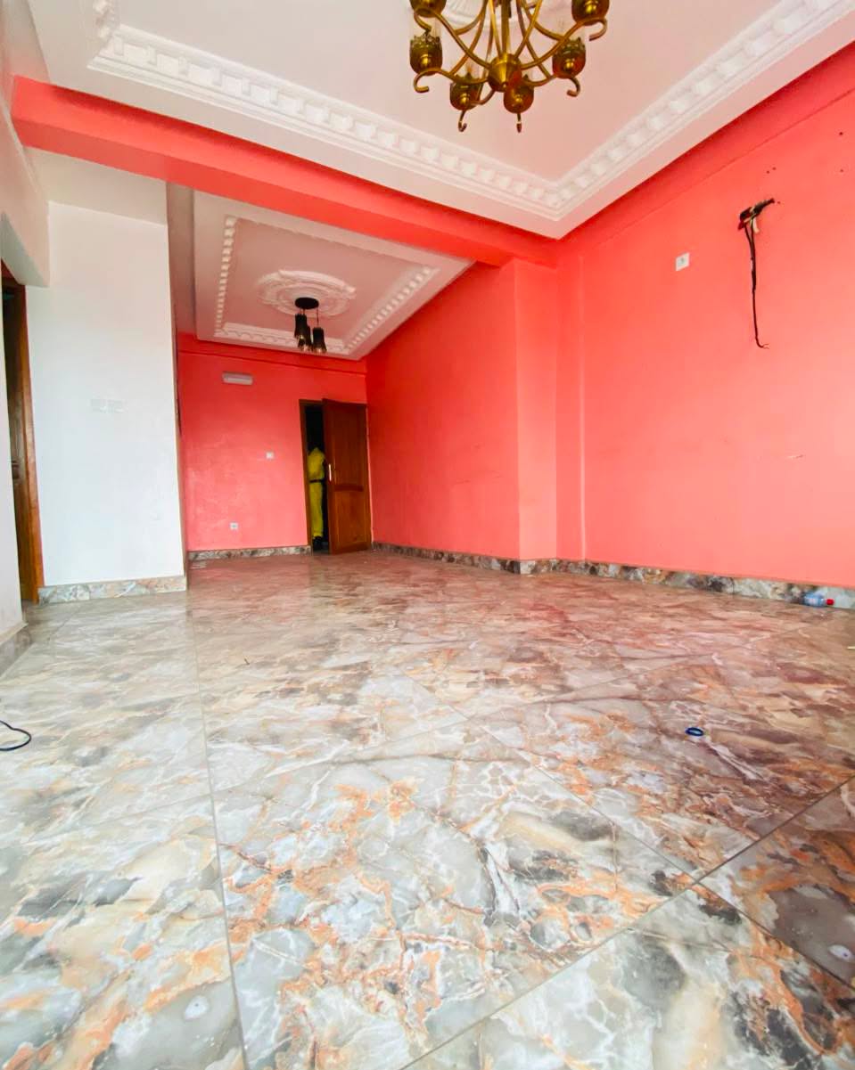 APPARTEMENT HAUT STANDING À LOUER À KM5, DOUALA