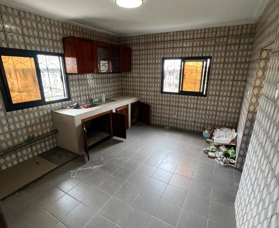 VASTE APPARTEMENT HAUT STANDING 3 CHAMBRES KOTTO MBANGUÈ