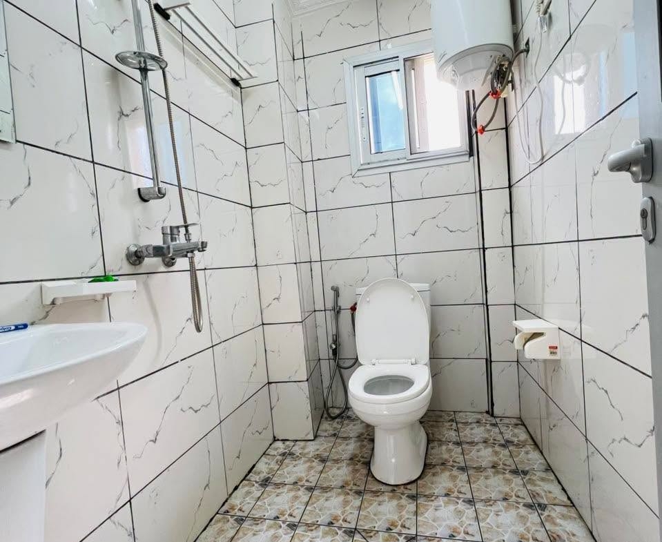 APPARTEMENT 3 CHAMBRES ENTIÈREMENT CLIMATISÉ DOUALA LOGPOM