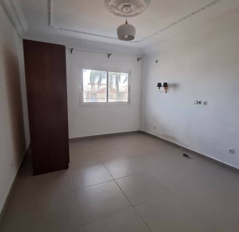 APPARTEMENT EN REMBOURSEMENT À MAKEPÈ 200000FCFA