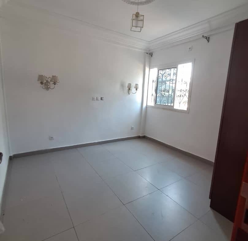 APPARTEMENT EN REMBOURSEMENT À MAKEPÈ 200000FCFA