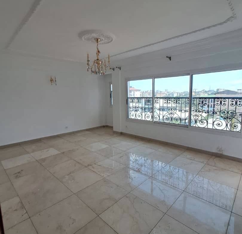 APPARTEMENT EN REMBOURSEMENT À MAKEPÈ 200000FCFA