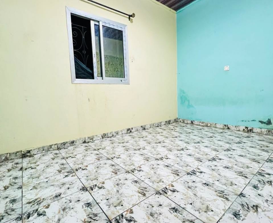 Studio moderne à louer à Logbessou staion Nickel Oil 70000 FCFA
