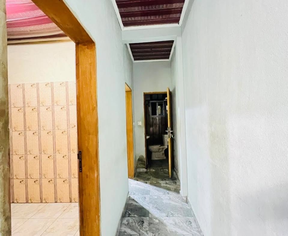 Studio moderne à louer à Logbessou staion Nickel Oil 70000 FCFA