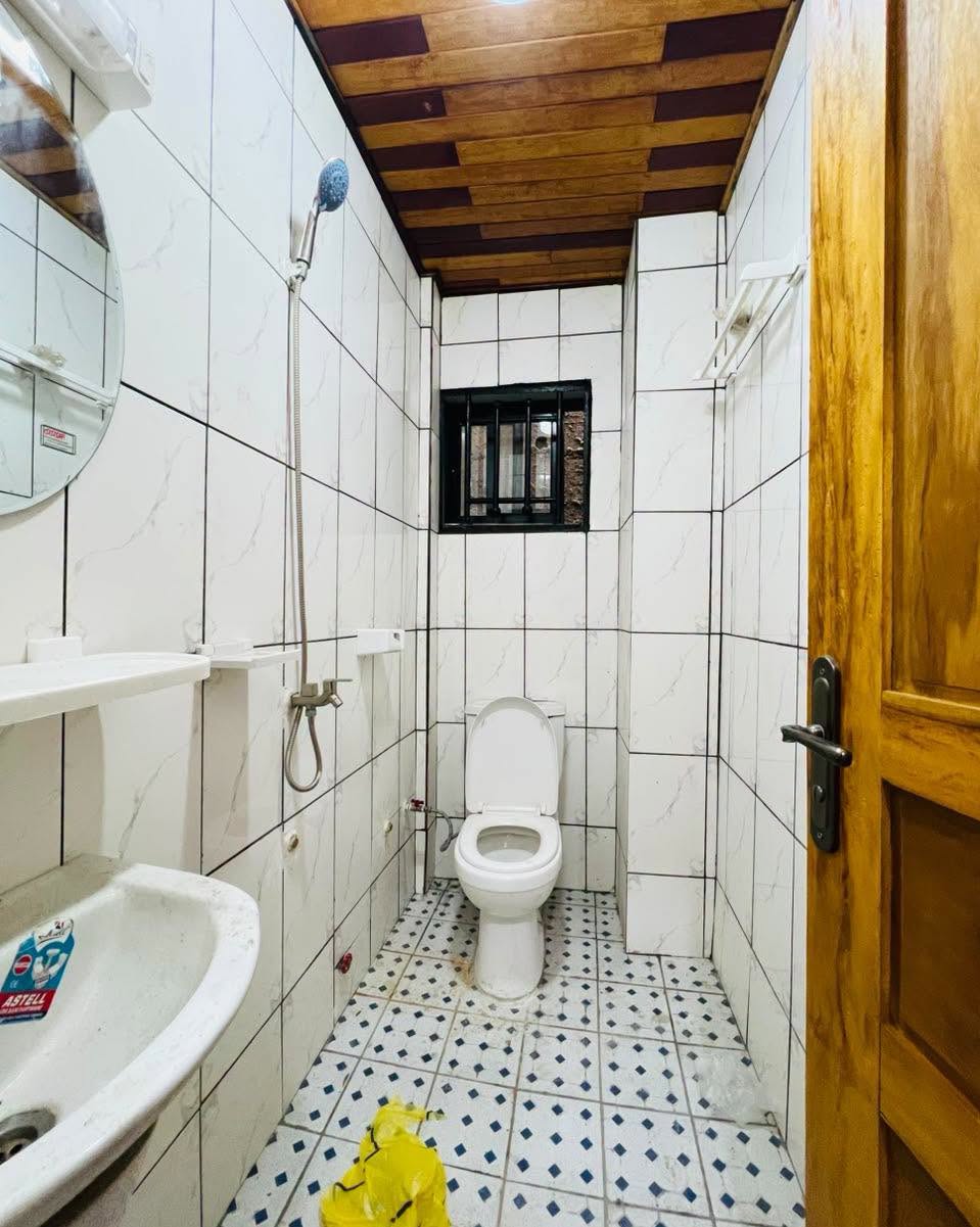 Studio moderne à louer à Logbessou staion Nickel Oil 70000 FCFA