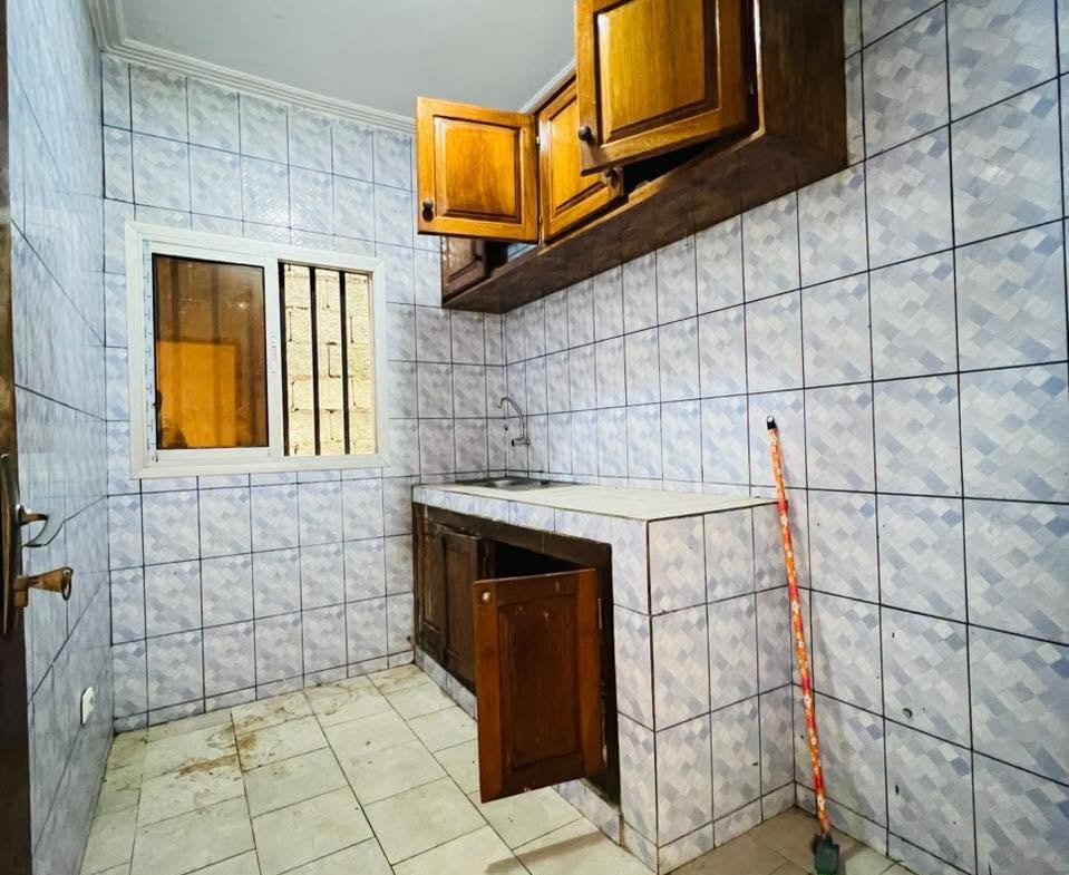 DOUALA MAKEPE STUDIO MODERNE 110000 FCFA