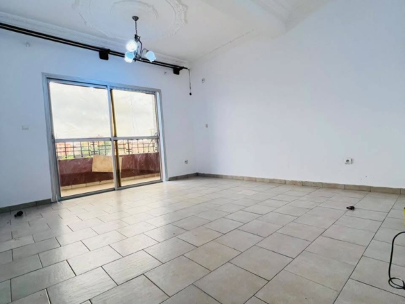 DOUALA MAKEPE STUDIO MODERNE 110000 FCFA