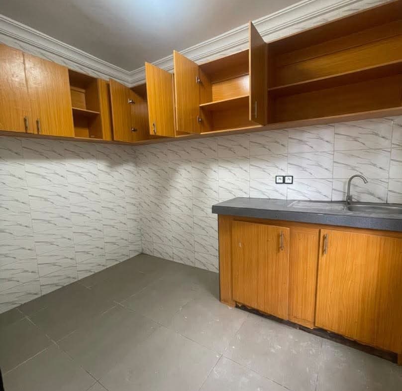 APPARTEMENT 2 CHAMBRES À LOGPOM 150000 FCFA