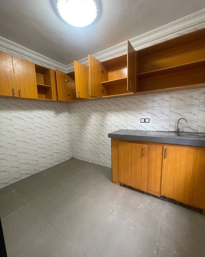 APPARTEMENT 2 CHAMBRES À LOGPOM 150000 FCFA