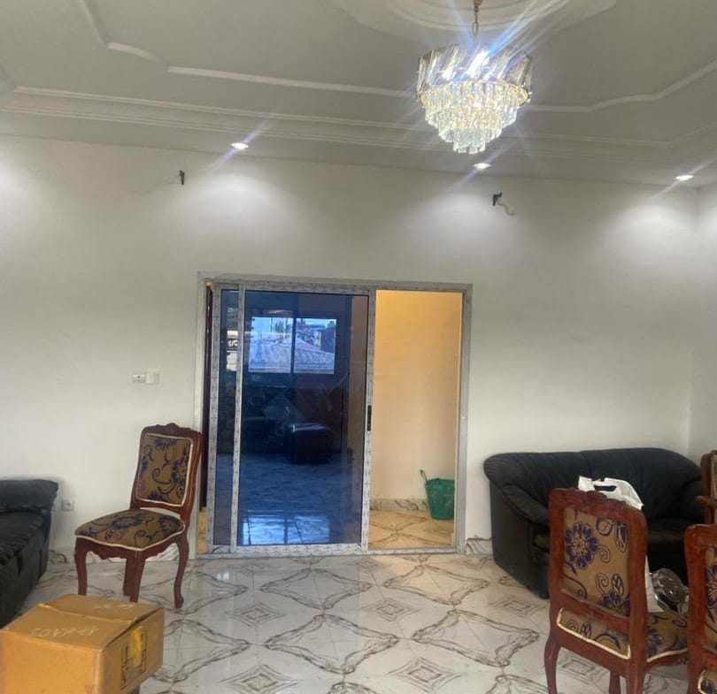 Appartement neuf 3 chambres à louer à Kotto Baden Baden, Douala
