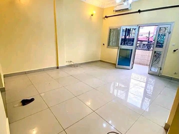Appartement moderne 2 chambres Bonamoussadi 160000fcfa