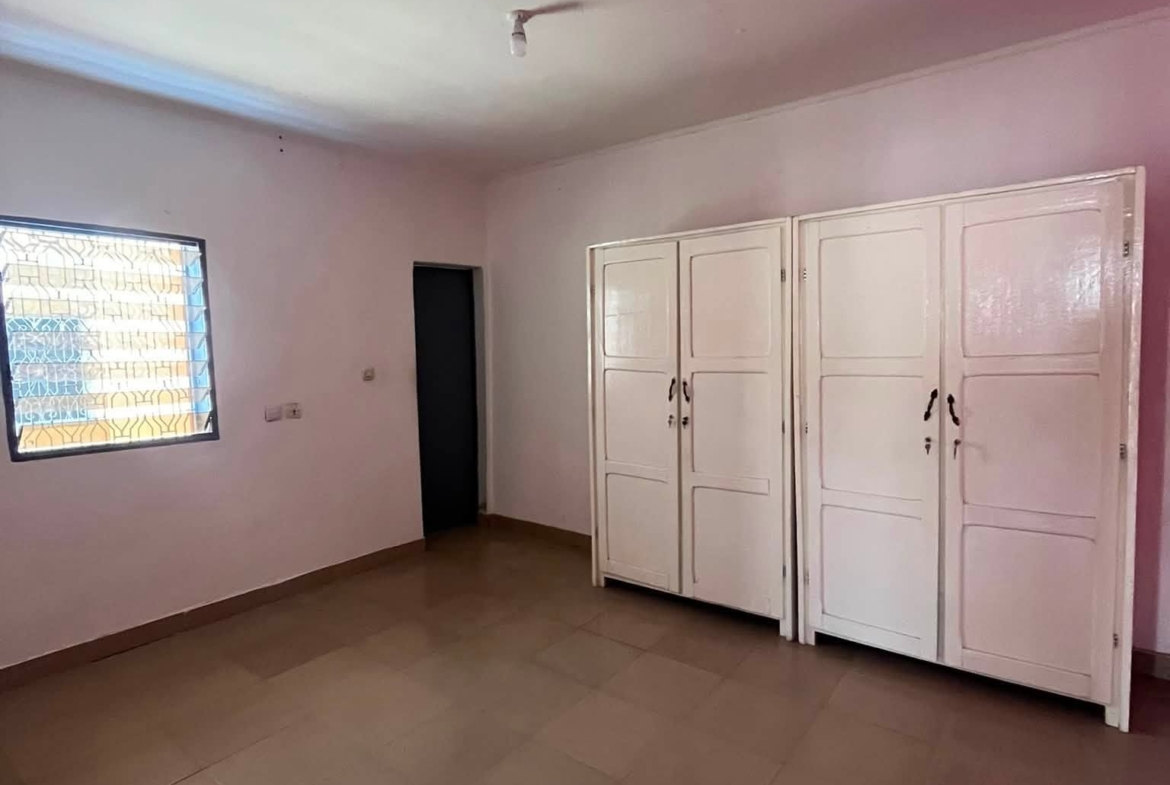 Appartement très propre disponible dans la barrière à Marouaré, Garoua