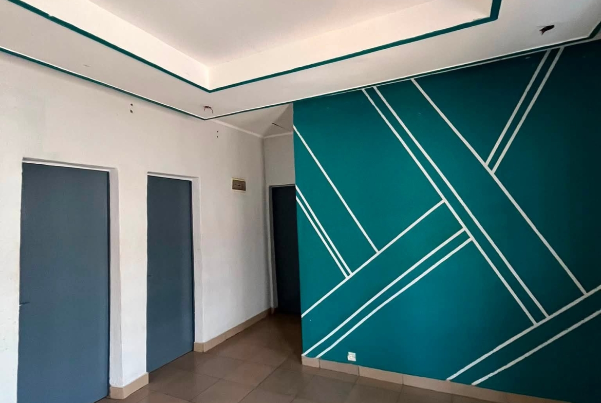 Appartement très propre disponible dans la barrière à Marouaré, Garoua