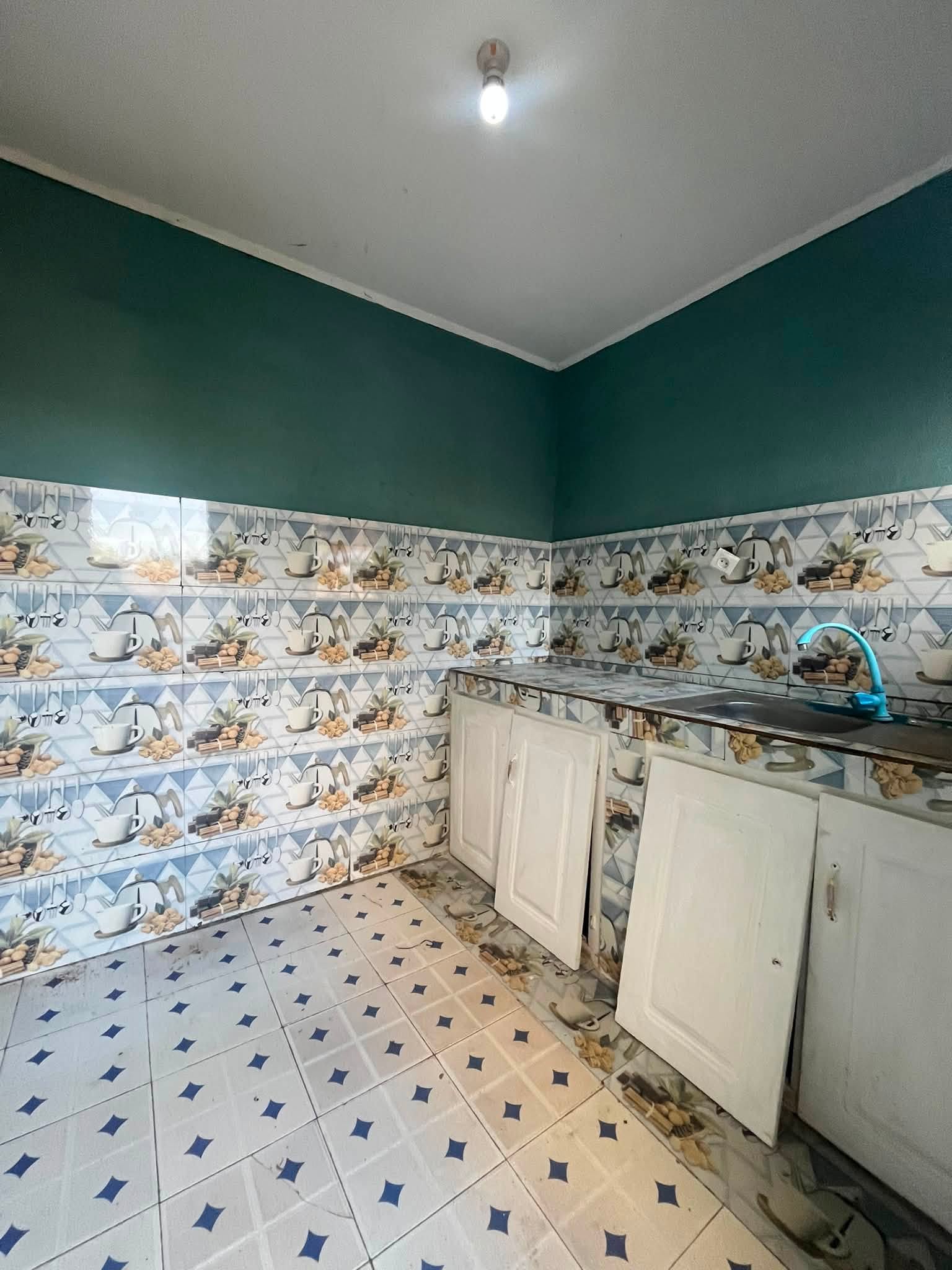 Appartement disponible dans un camp de 2 personnes à Djamboutou Garoua