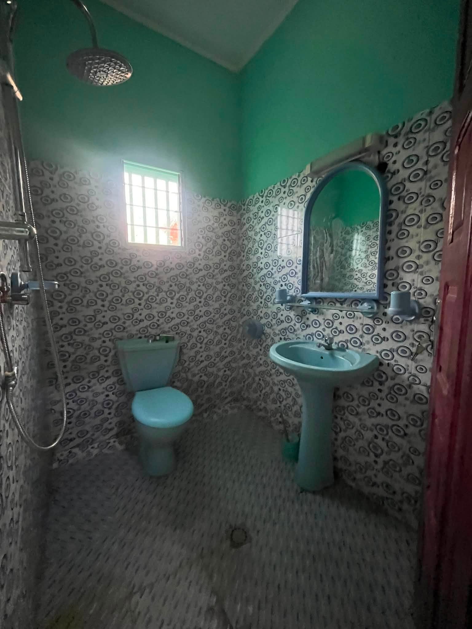 Appartement disponible dans un camp de 2 personnes à Djamboutou Garoua
