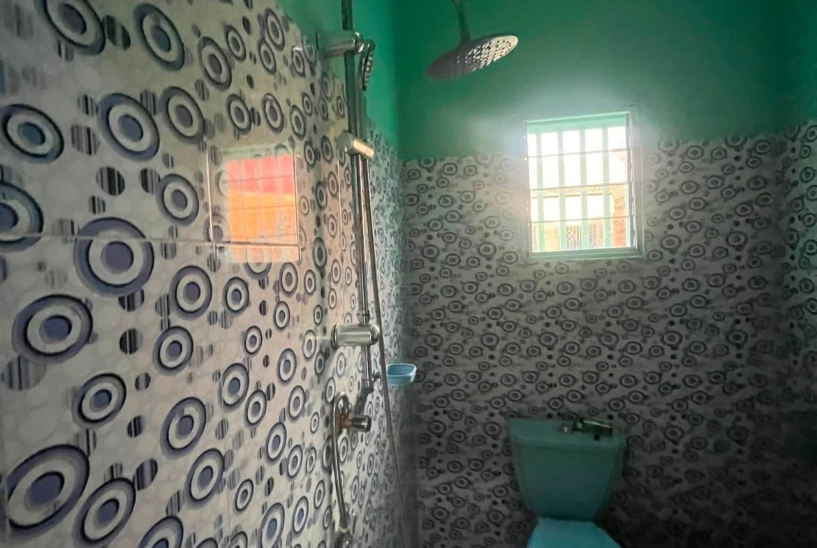 Appartement disponible dans un camp de 2 personnes à Djamboutou Garoua