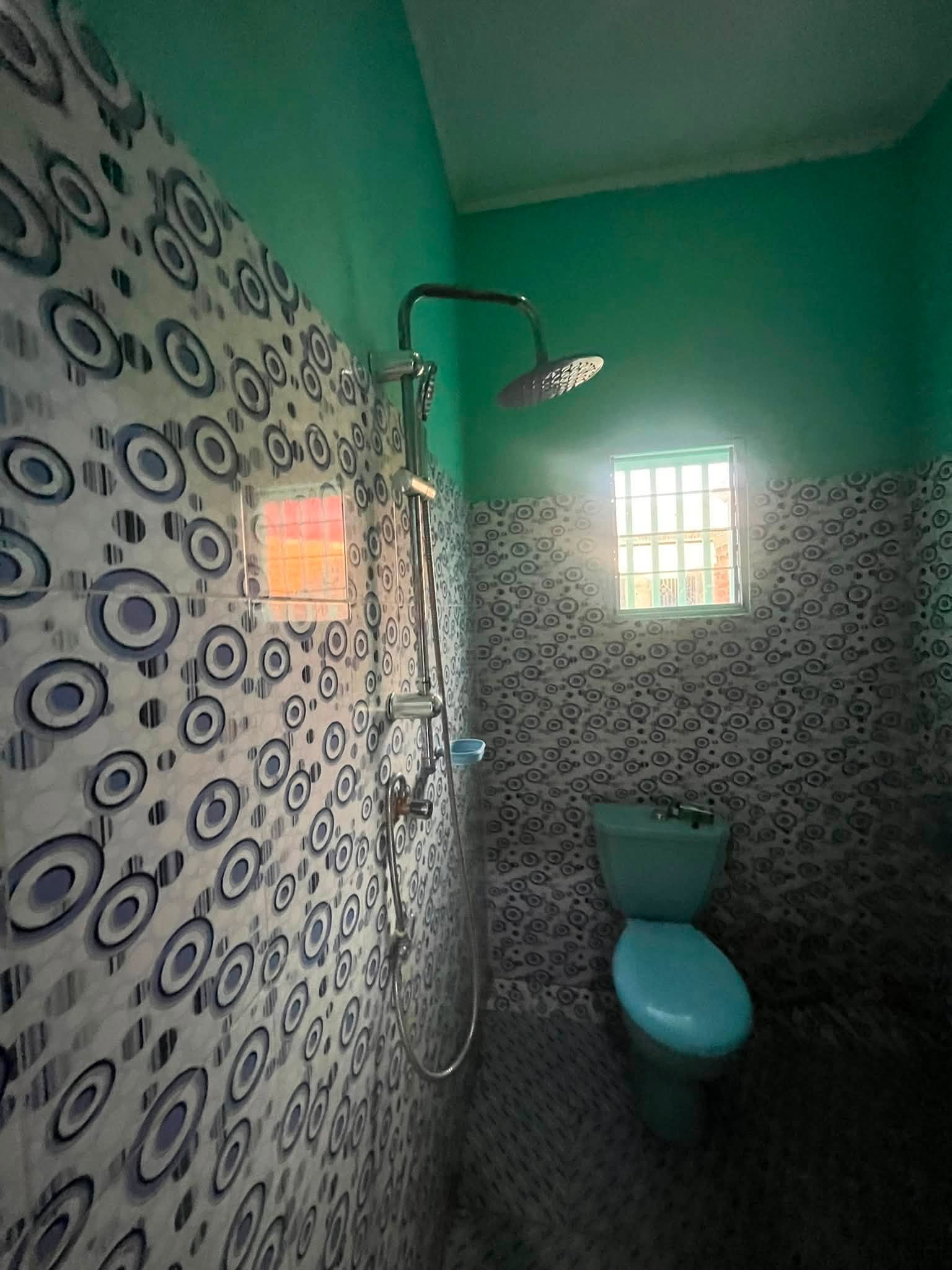 Appartement disponible dans un camp de 2 personnes à Djamboutou Garoua