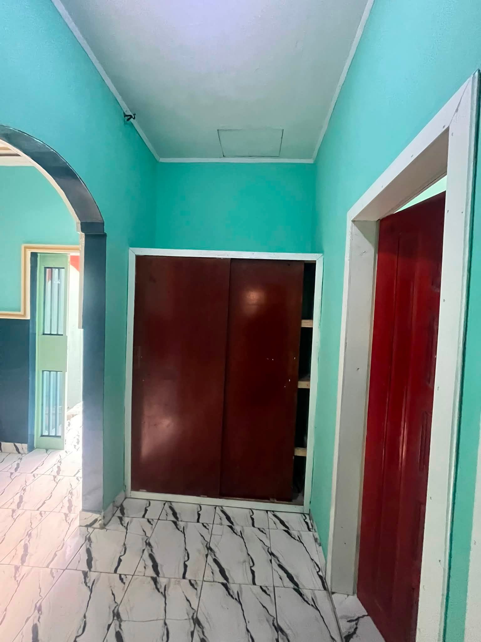 Appartement disponible dans un camp de 2 personnes à Djamboutou Garoua