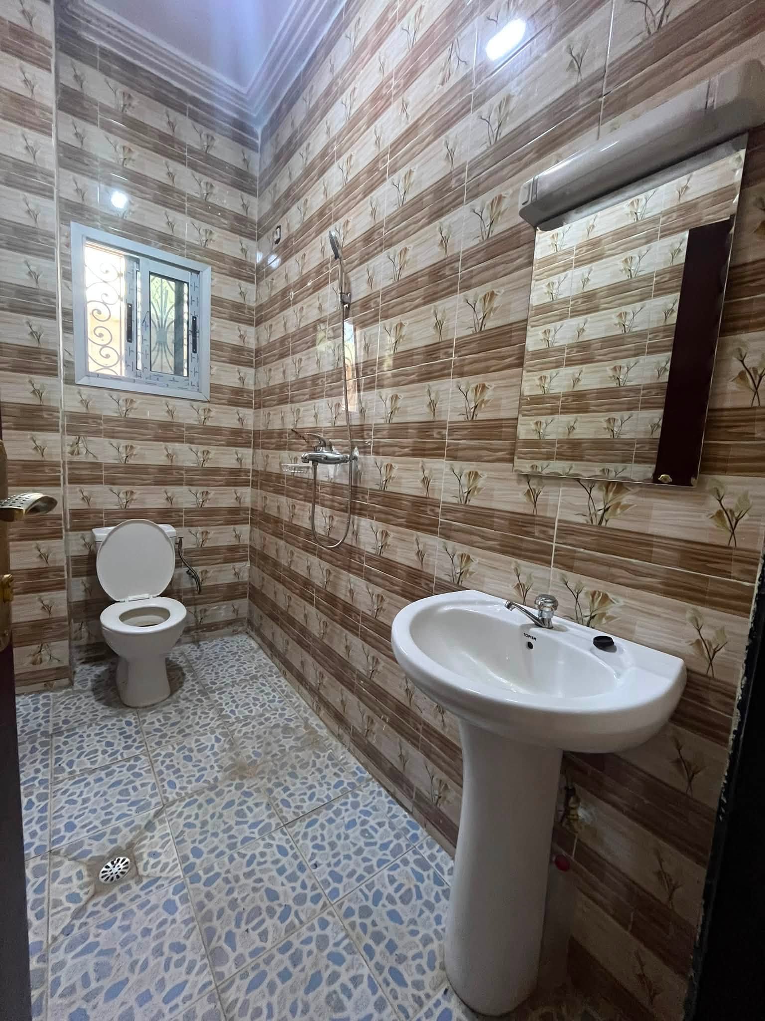 Appartement 4 chambres dans un Camp à Marouaré, Garoua