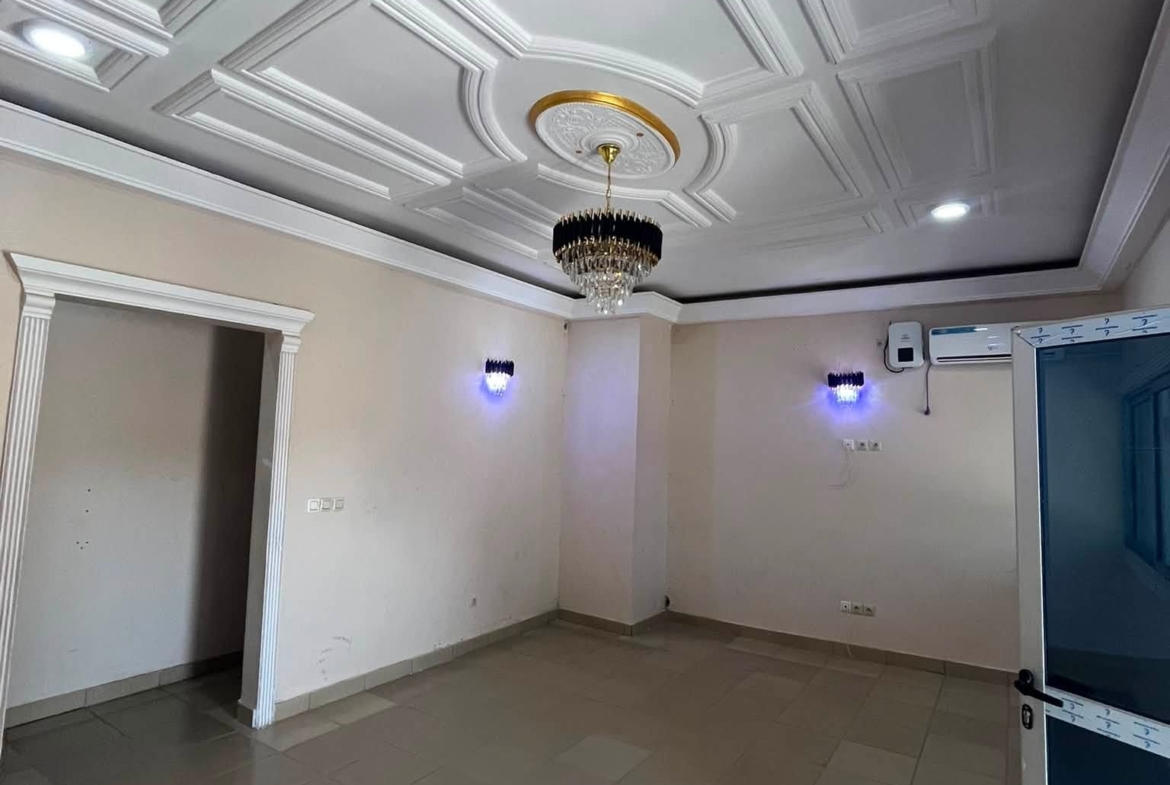 Appartement 4 chambres dans un Camp à Marouaré, Garoua