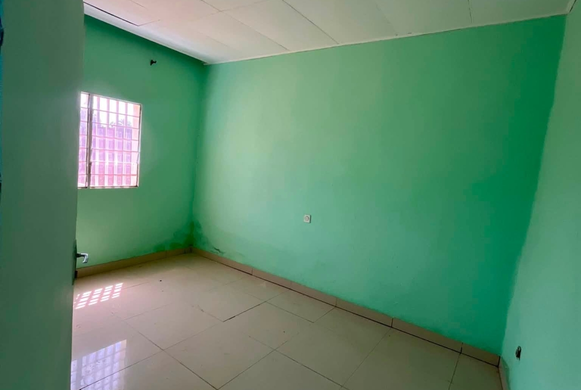 Studio dans un camp à Djamboutou Garoua 50000fcfa