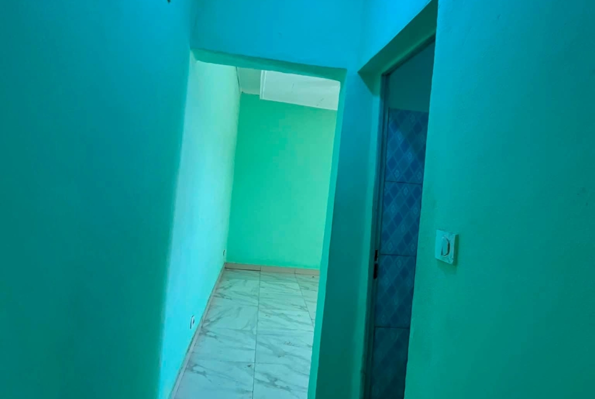 Studio dans un camp à Djamboutou Garoua 50000fcfa