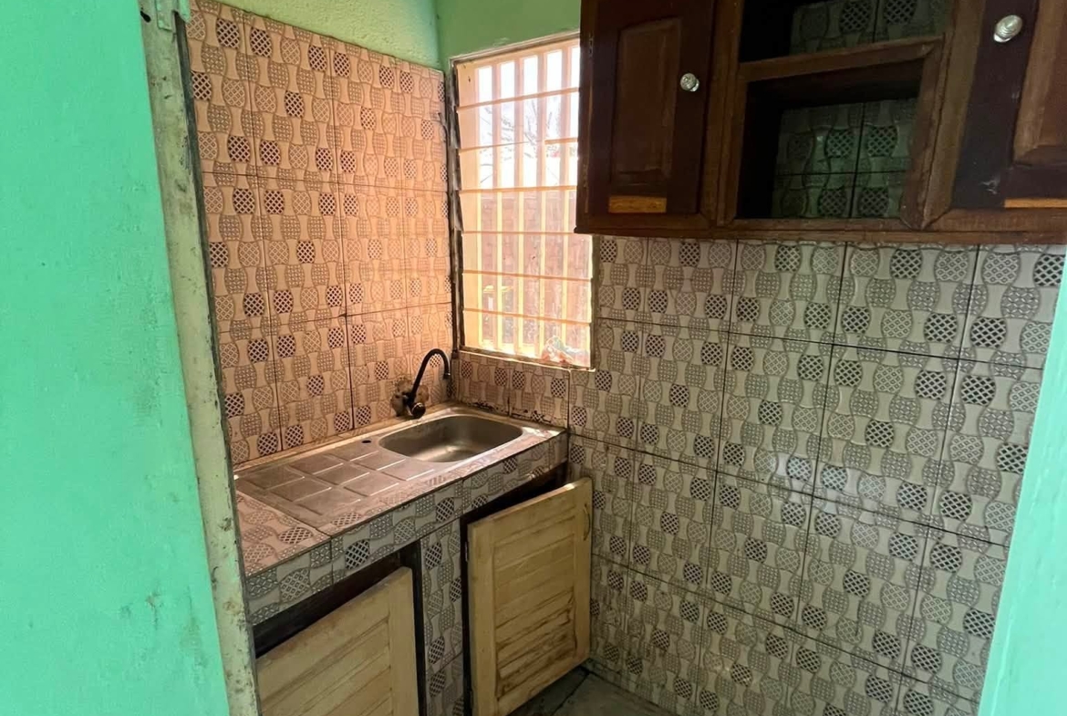 Studio dans un camp à Djamboutou Garoua 50000fcfa