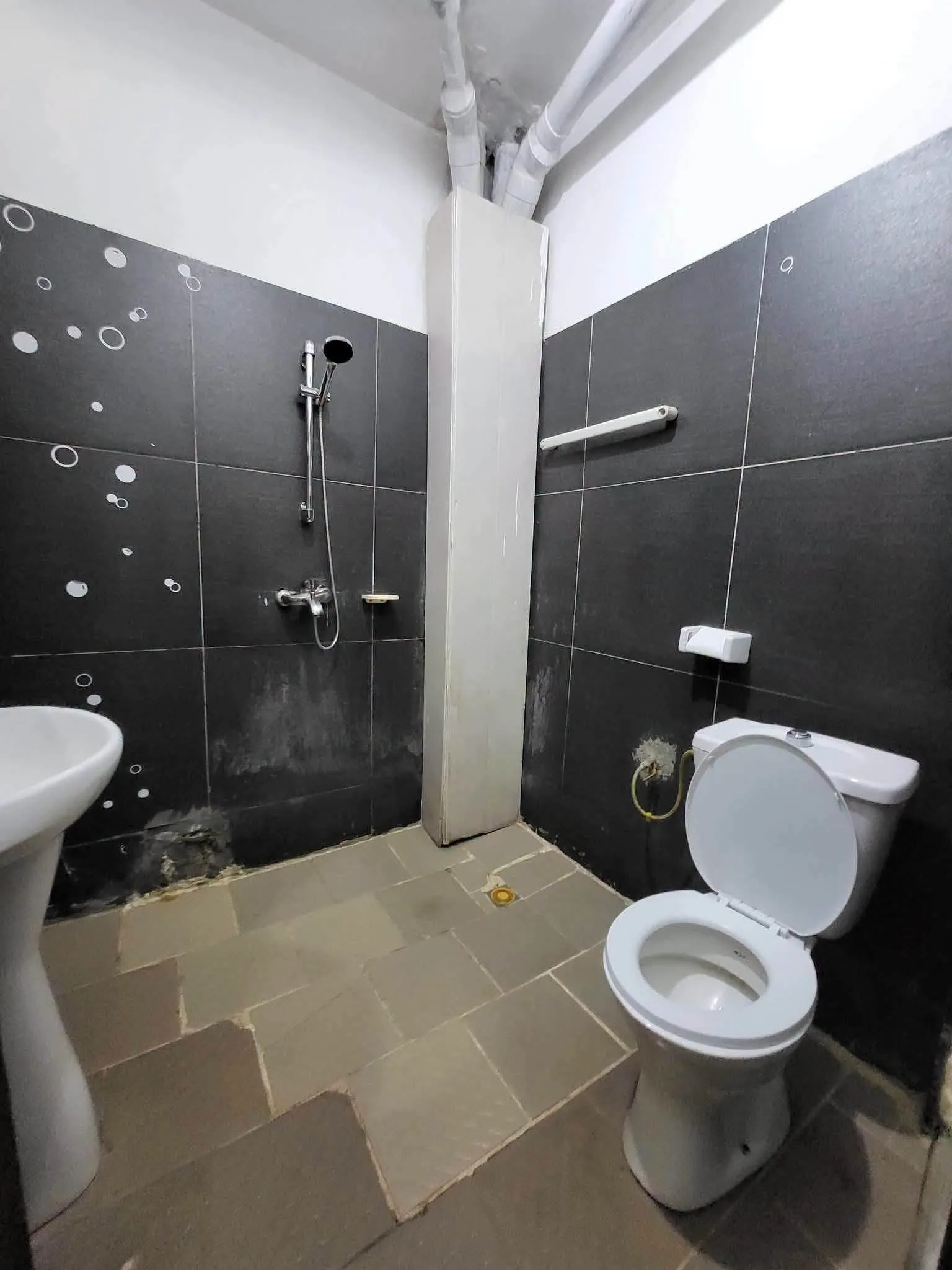 Appartement confortable 2 chambres à louer à Shell Nsimeyong