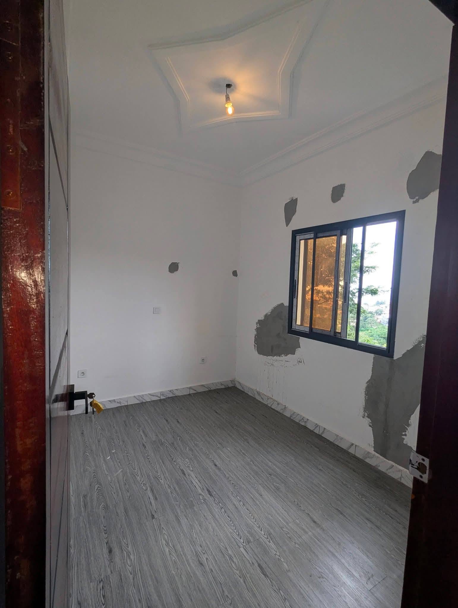 APPARTEMENT 3 CHAMBRES MESSASSI CARREFOUR 150000 FCFA
