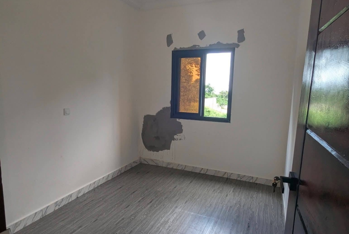 APPARTEMENT 3 CHAMBRES MESSASSI CARREFOUR 150000 FCFA