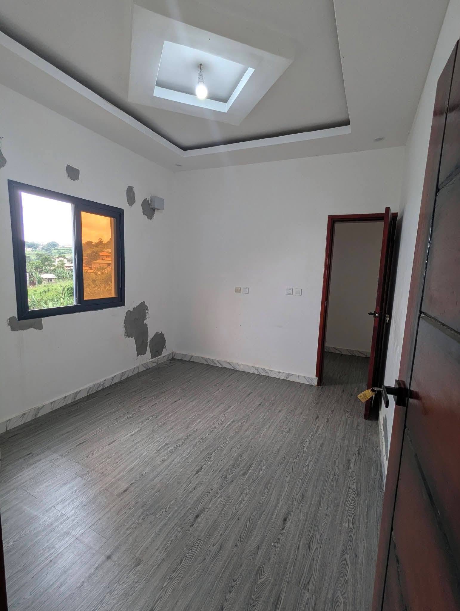 APPARTEMENT 3 CHAMBRES MESSASSI CARREFOUR 150000 FCFA
