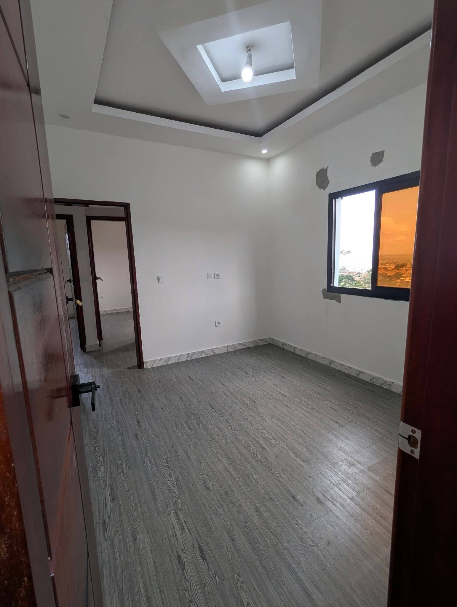 APPARTEMENT 3 CHAMBRES MESSASSI CARREFOUR 150000 FCFA