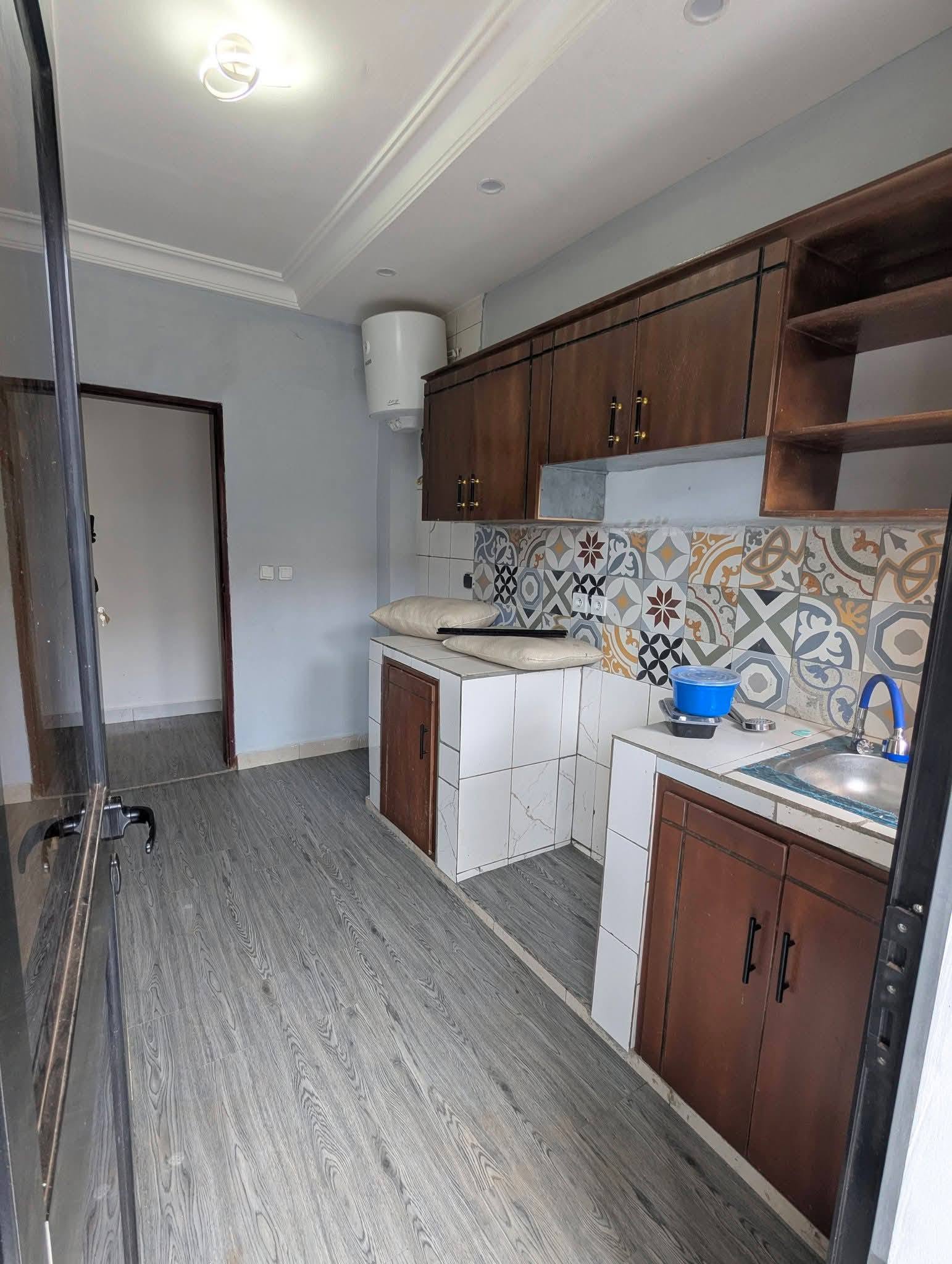 APPARTEMENT 3 CHAMBRES MESSASSI CARREFOUR 150000 FCFA