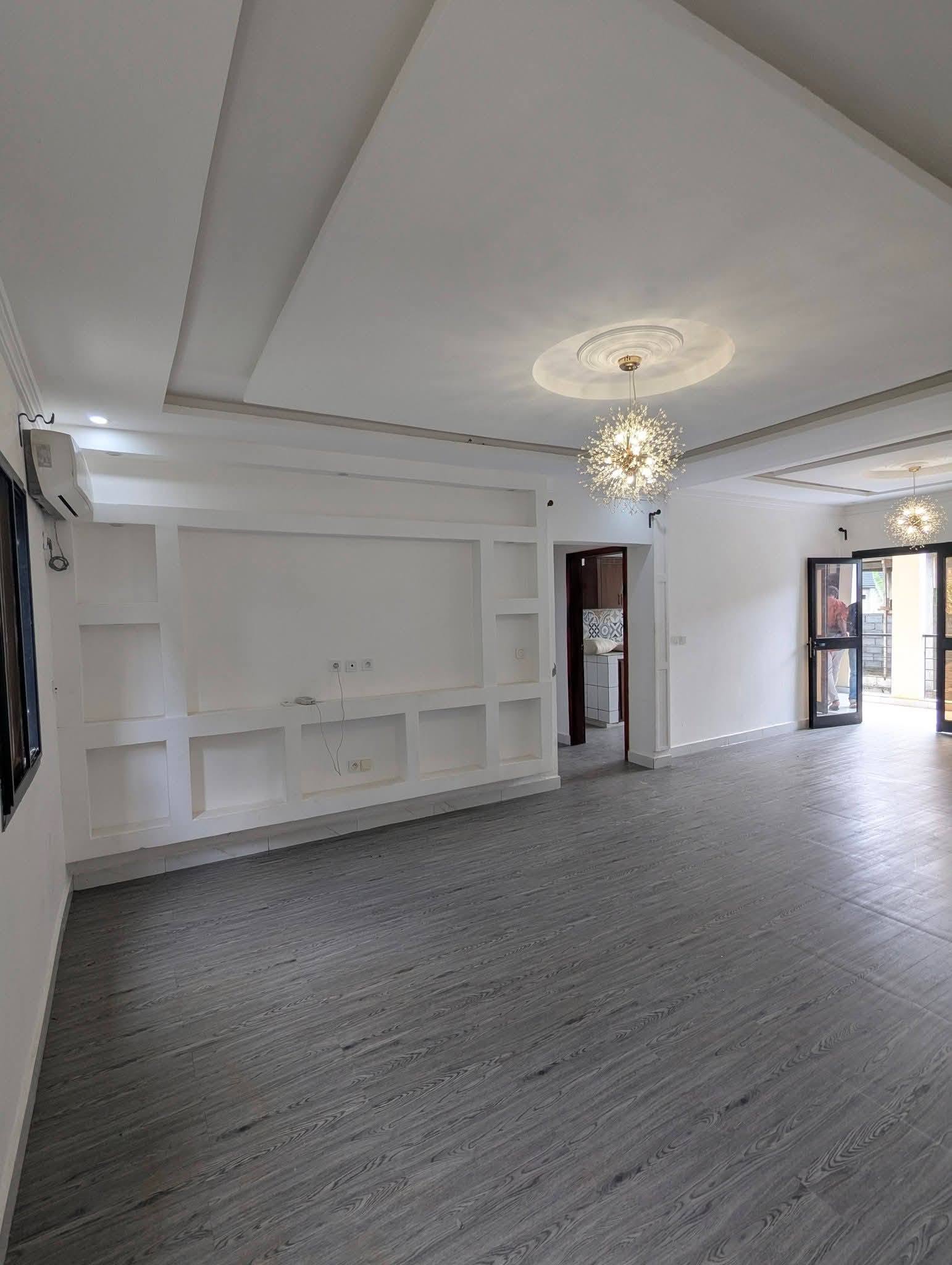 APPARTEMENT 3 CHAMBRES MESSASSI CARREFOUR 150000 FCFA