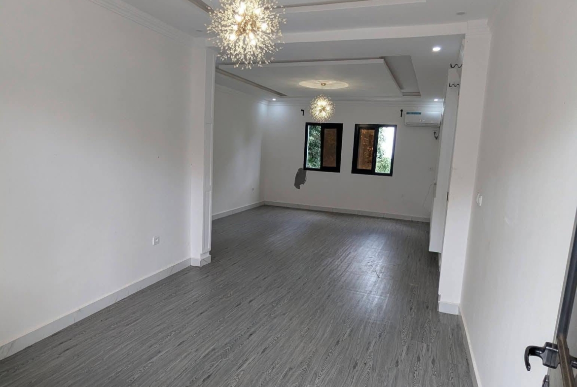 APPARTEMENT 3 CHAMBRES MESSASSI CARREFOUR 150000 FCFA
