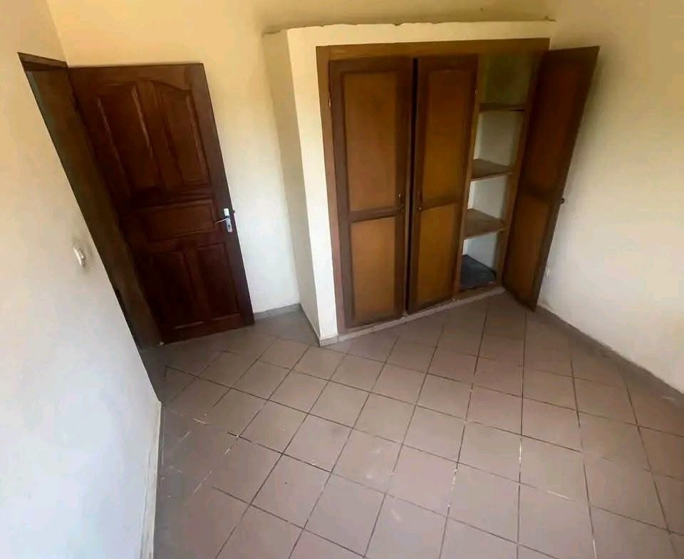 Appartement moderne à louer à Fougerole, Yaoundé 90000 fcfa