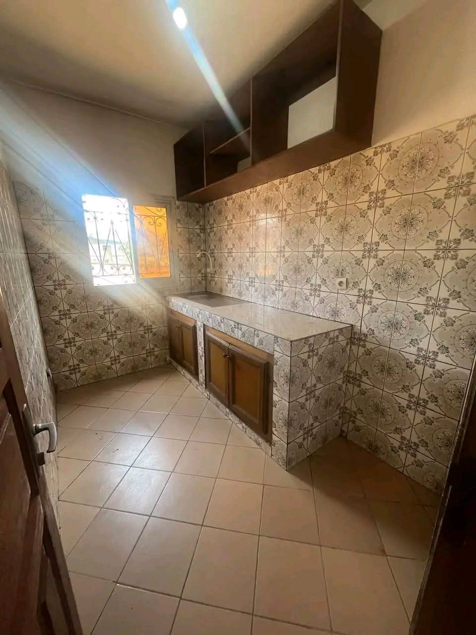 MNI_appart_fougerol_271026_csn Appartement moderne à louer à Fougerole, Yaoundé 90000 fcfa