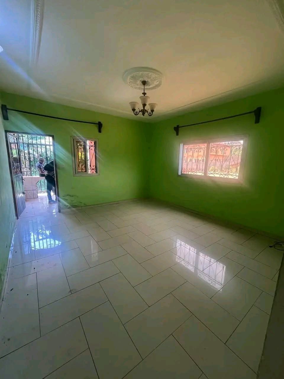 MNI_appart_fougerol_271026_sln2 Appartement moderne à louer à Fougerole, Yaoundé 90000 fcfa