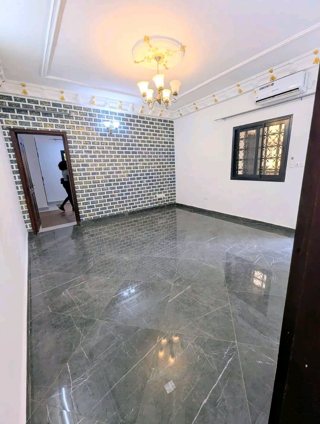 YAOUNDÉ TITI GARAGE MAGNIFIQUE STUDIO HAUT STANDING