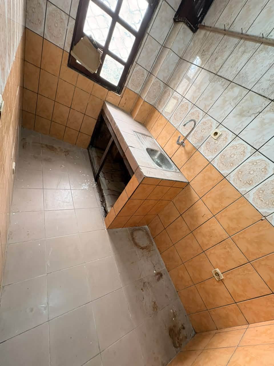JOLI APPARTEMENT À LOUER À MAKEPE EN BAS DU RHONE POULENC