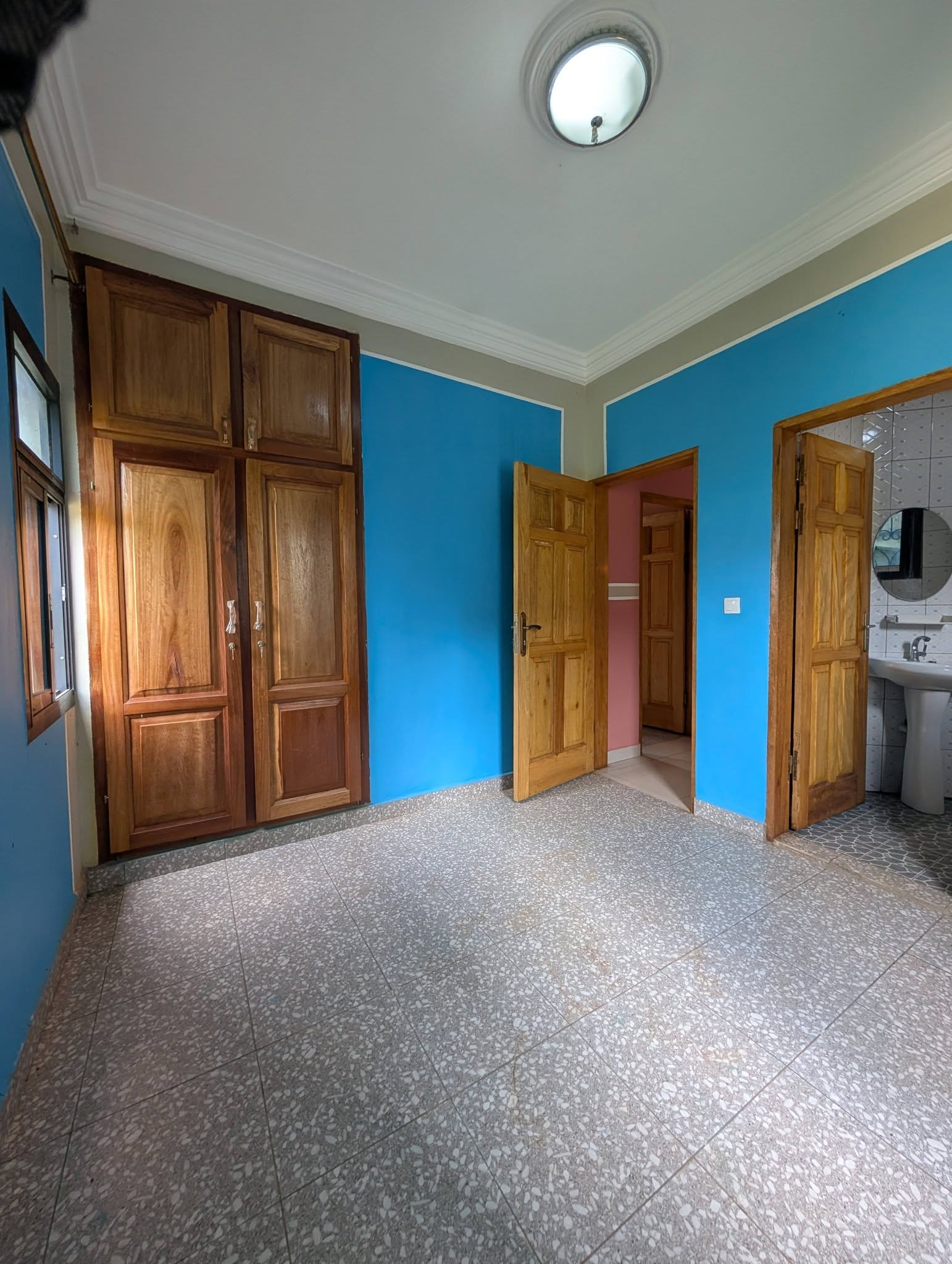 BEL APPARTEMENT À LOUER À YAOUNDÉ ODZA TERMINUS