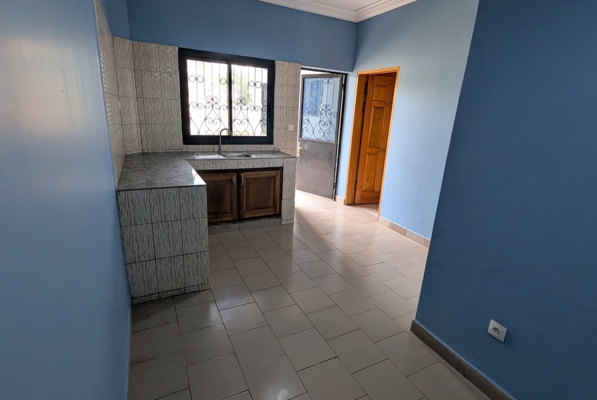 BEL APPARTEMENT À LOUER À YAOUNDÉ ODZA TERMINUS
