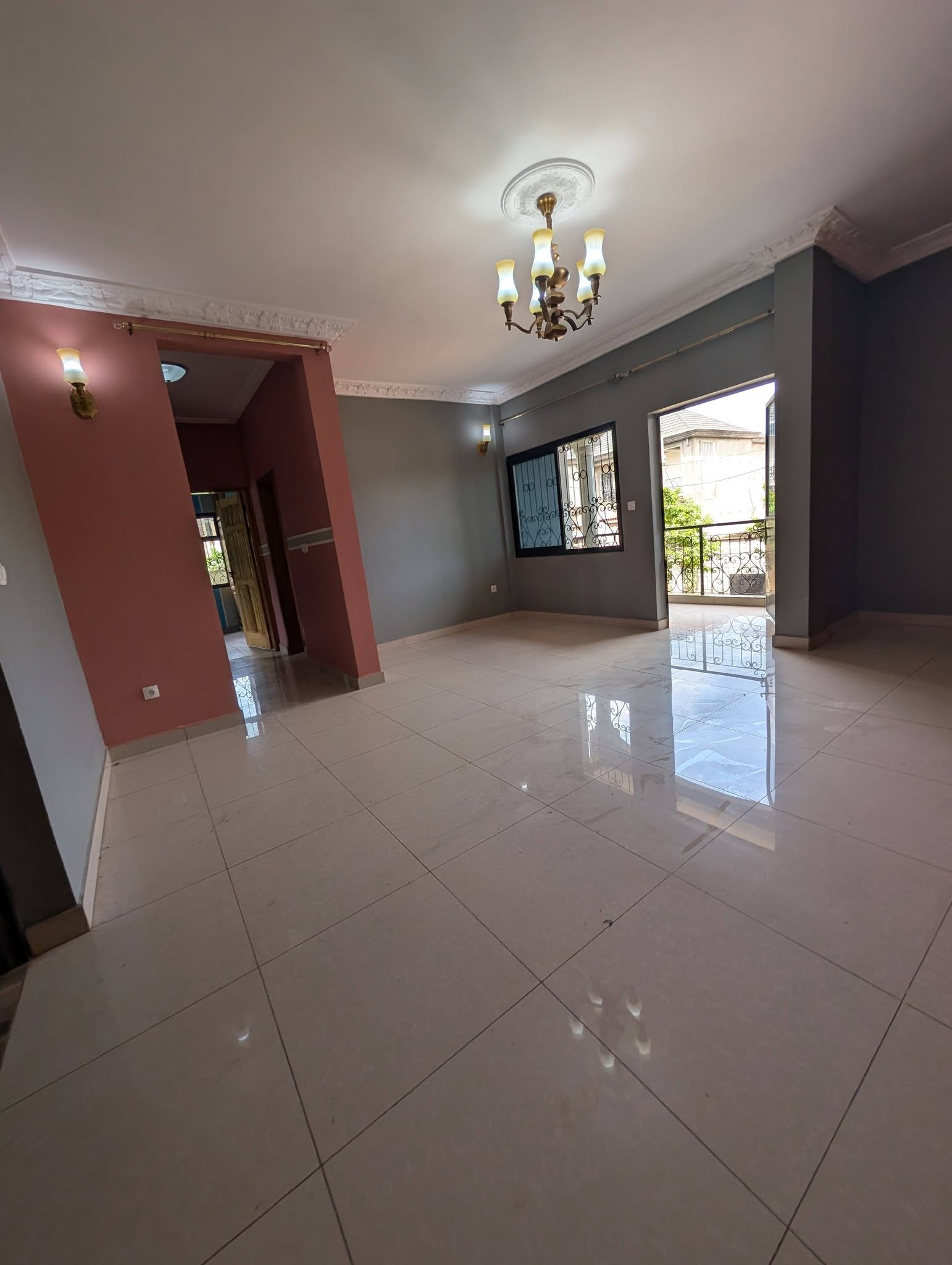 BEL APPARTEMENT À LOUER À YAOUNDÉ ODZA TERMINUS