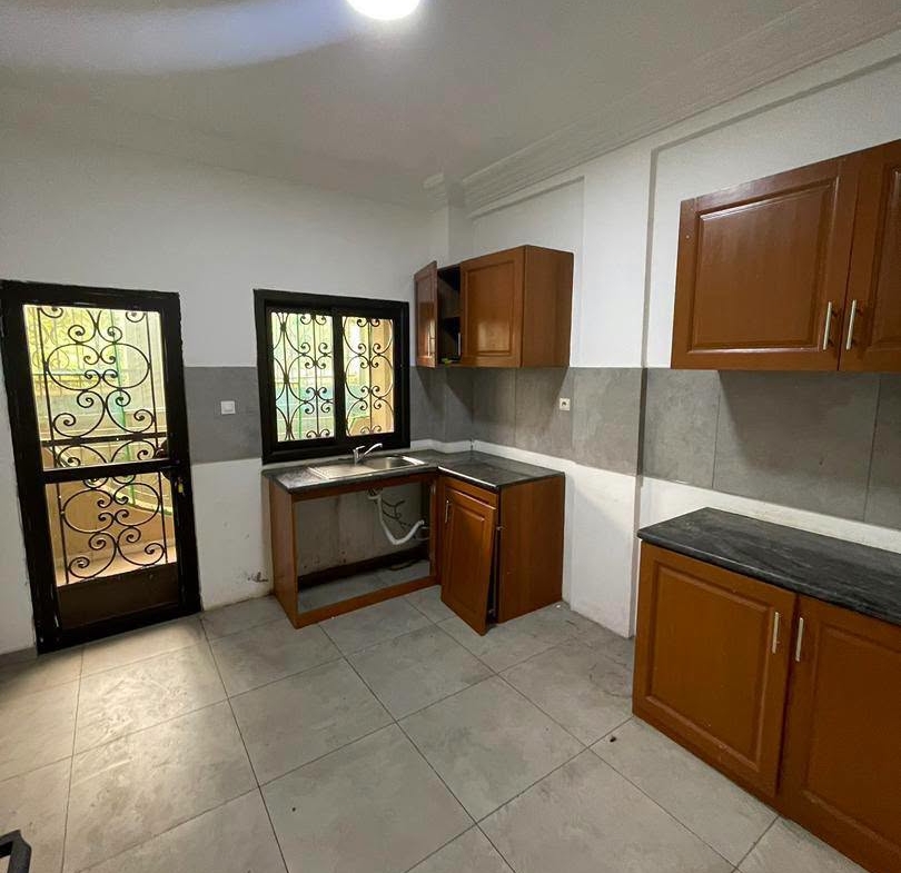 Magnifique appartement 3 chambres à louer à Messamendongo