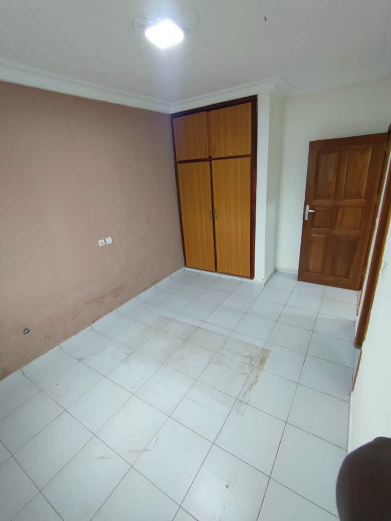 Yaoundé Ngousso appartement 2 chambres 180000 fcfa