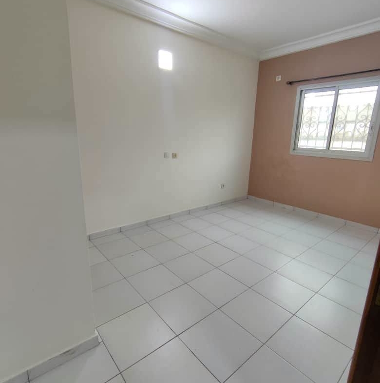 Yaoundé Ngousso appartement 2 chambres 180000 fcfa