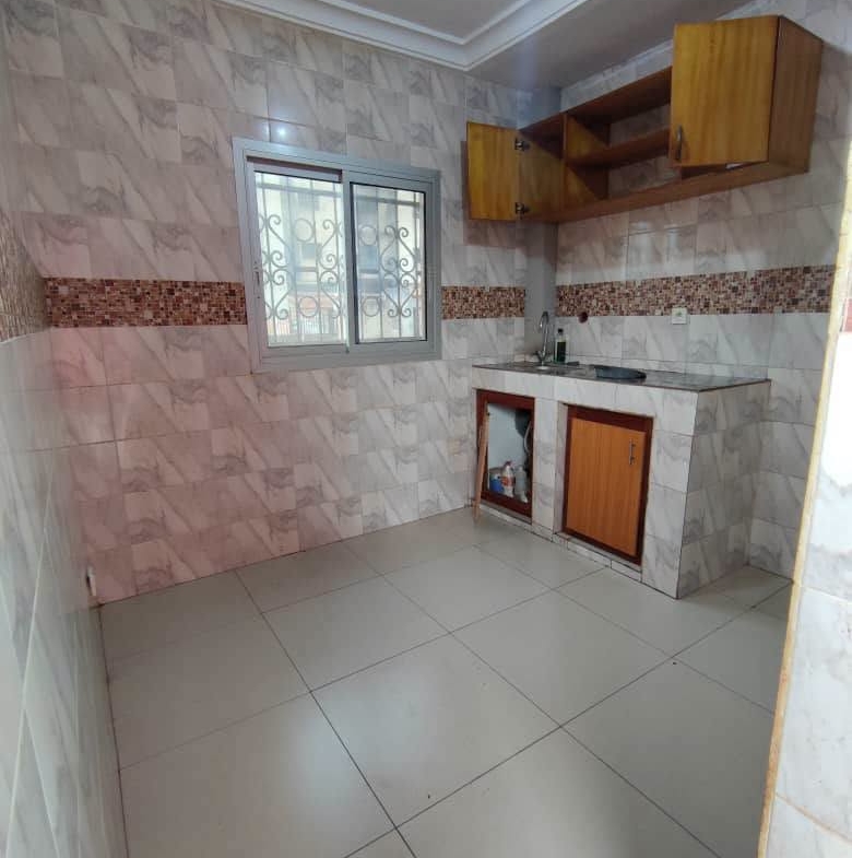 Yaoundé Ngousso appartement 2 chambres 180000 fcfa