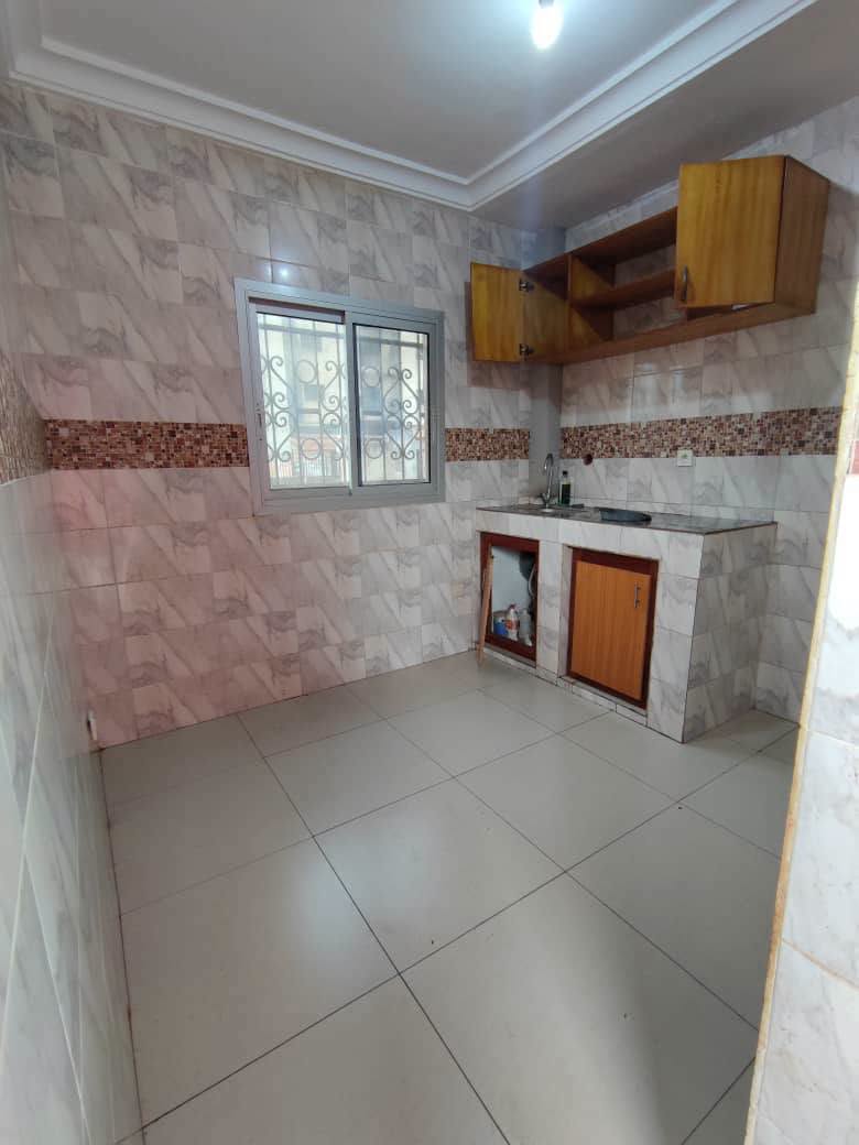 Yaoundé Ngousso appartement 2 chambres 180000 fcfa