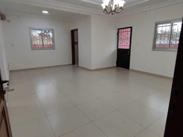 Yaoundé Ngousso appartement 2 chambres 180000 fcfa