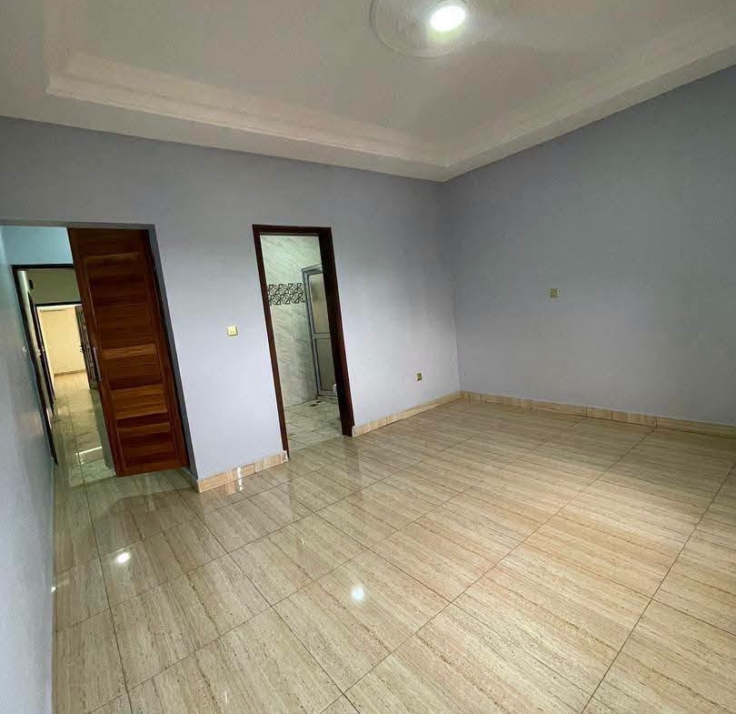 Grand appartement VIP 3 chambres Odza Auberge bleue
